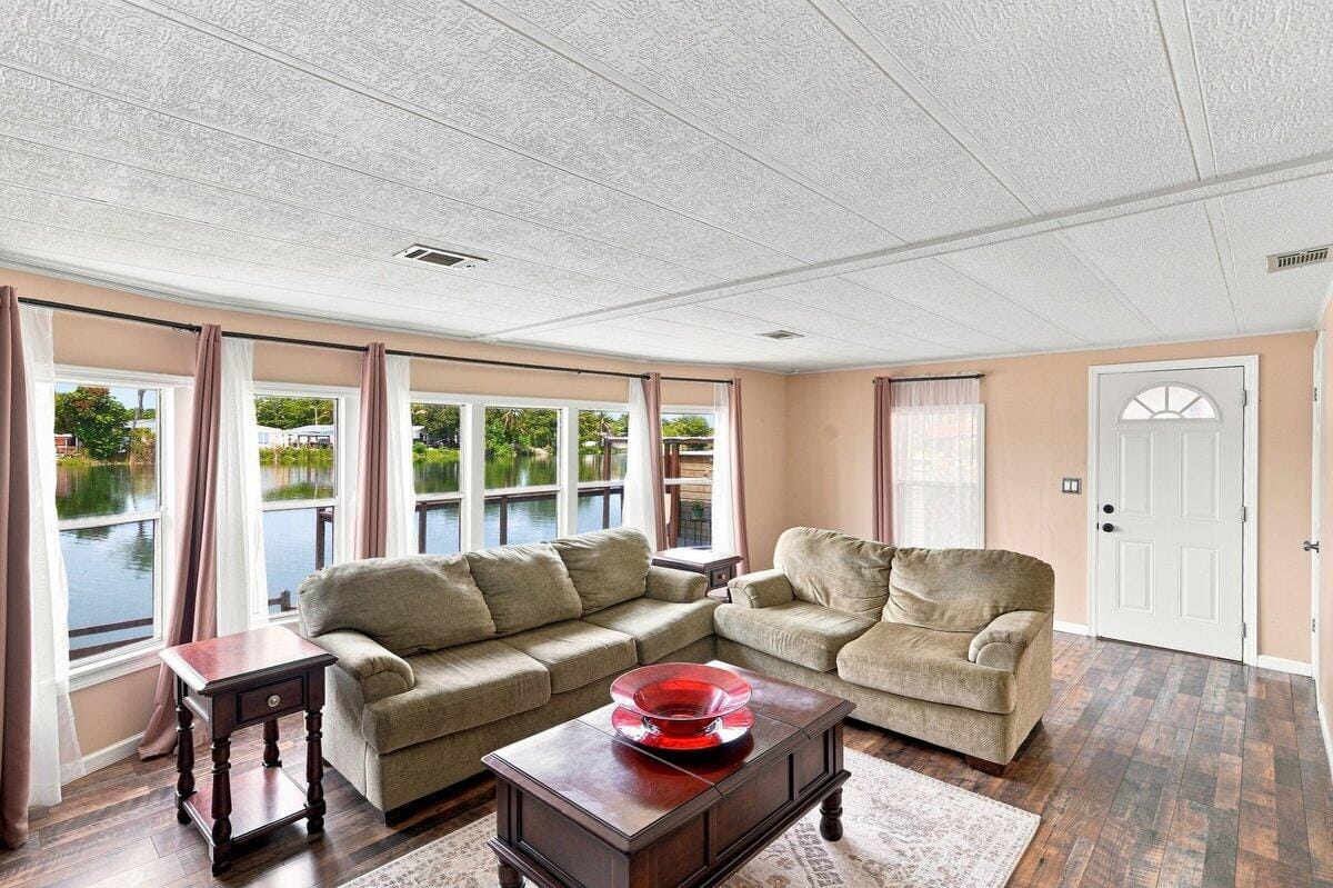 21671 S HERITAGE Circle, Pembroke Pines, FL 33029 photo 16