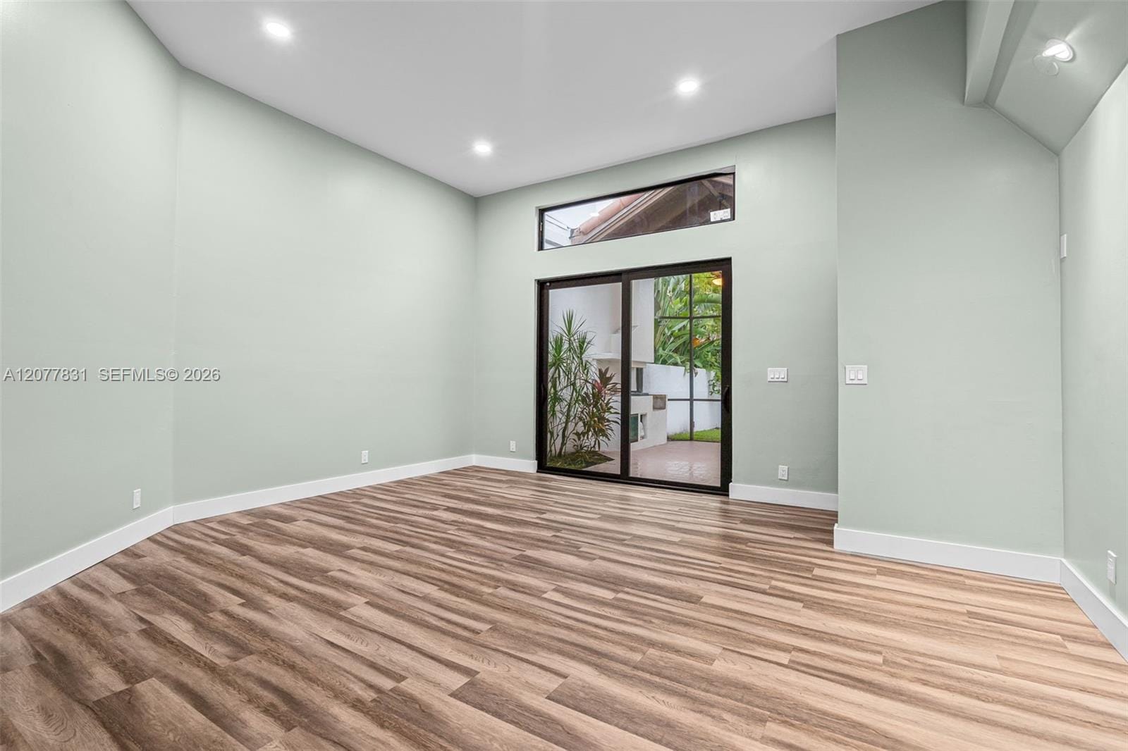 7481 Campo Florido — photo 12