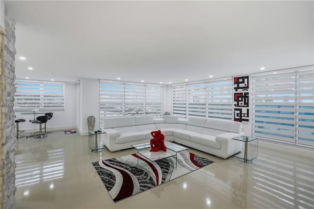 2751 S Ocean Drive 301S, Hollywood, FL 33019