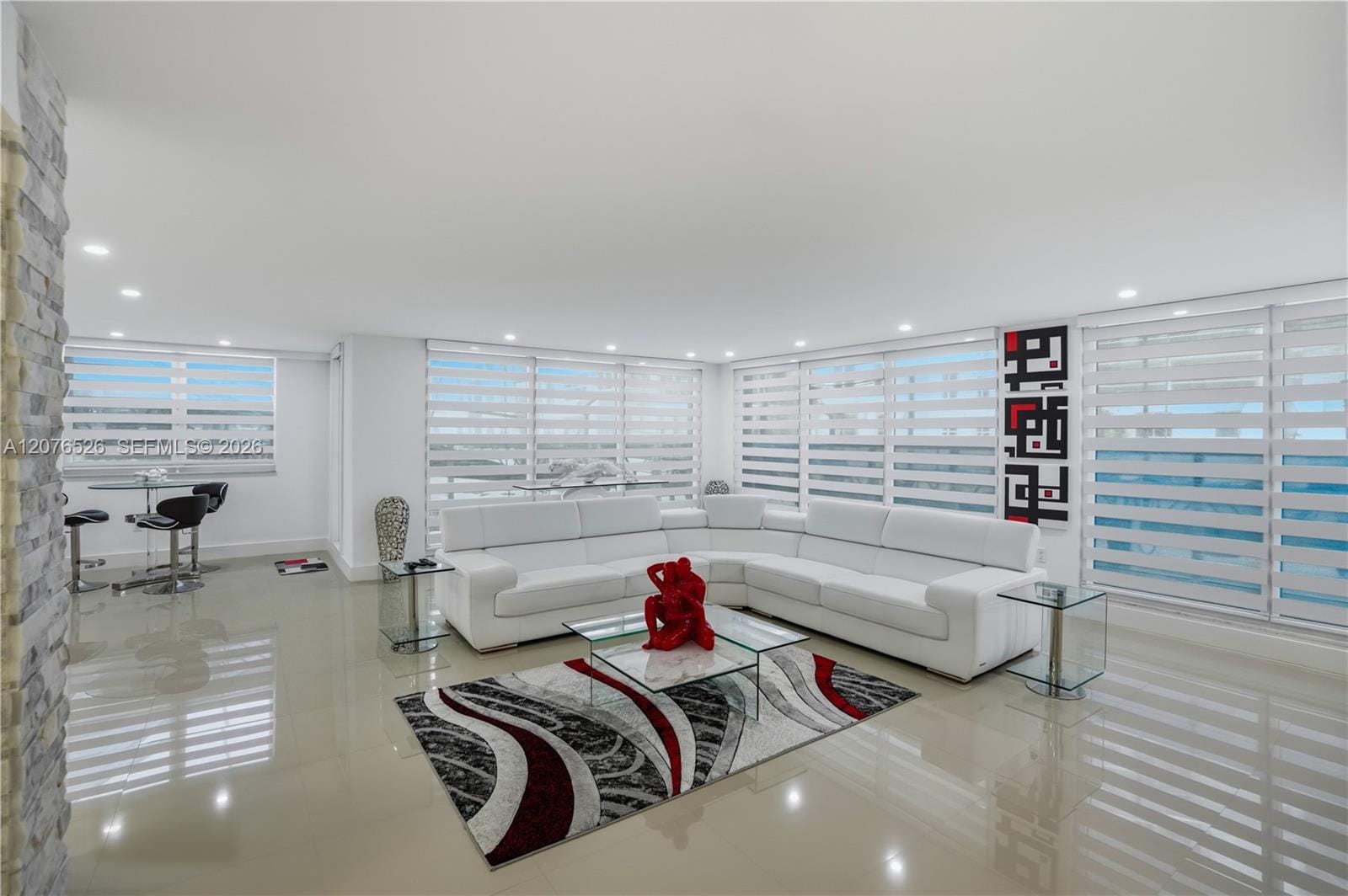 2751 S Ocean Drive 301S, Hollywood, FL 33019