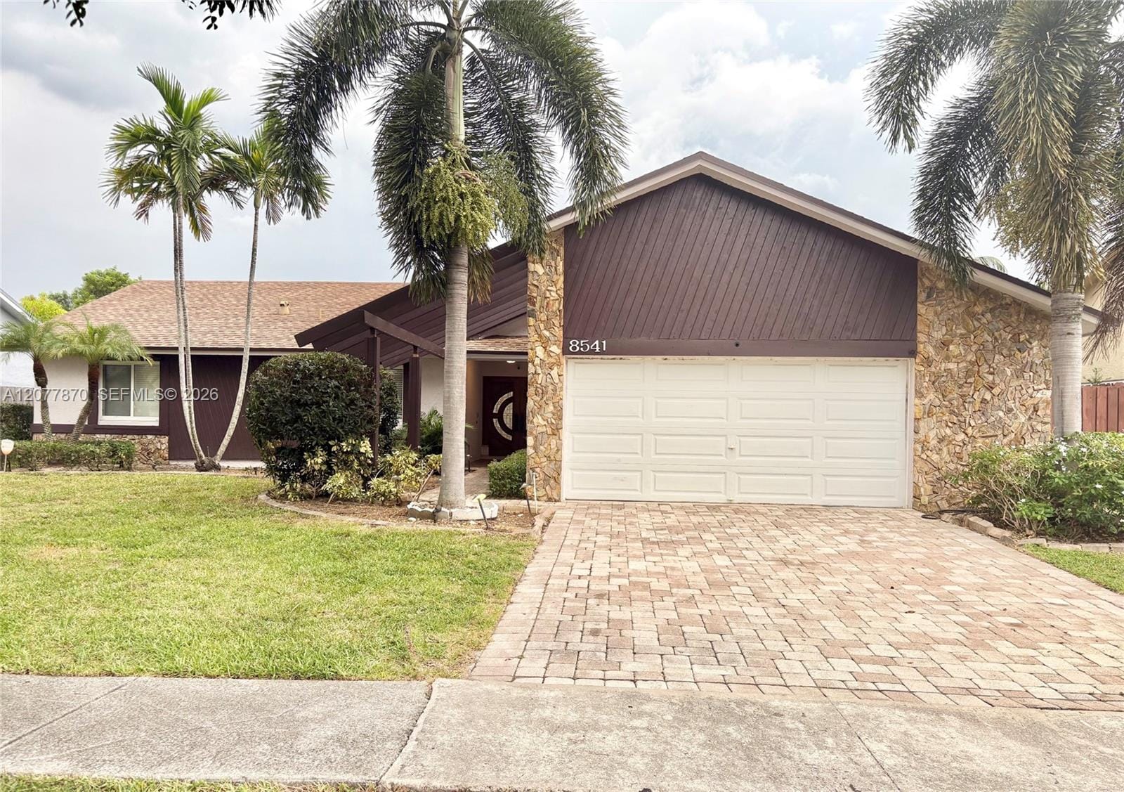 8541 NW 54th Street — photo 2