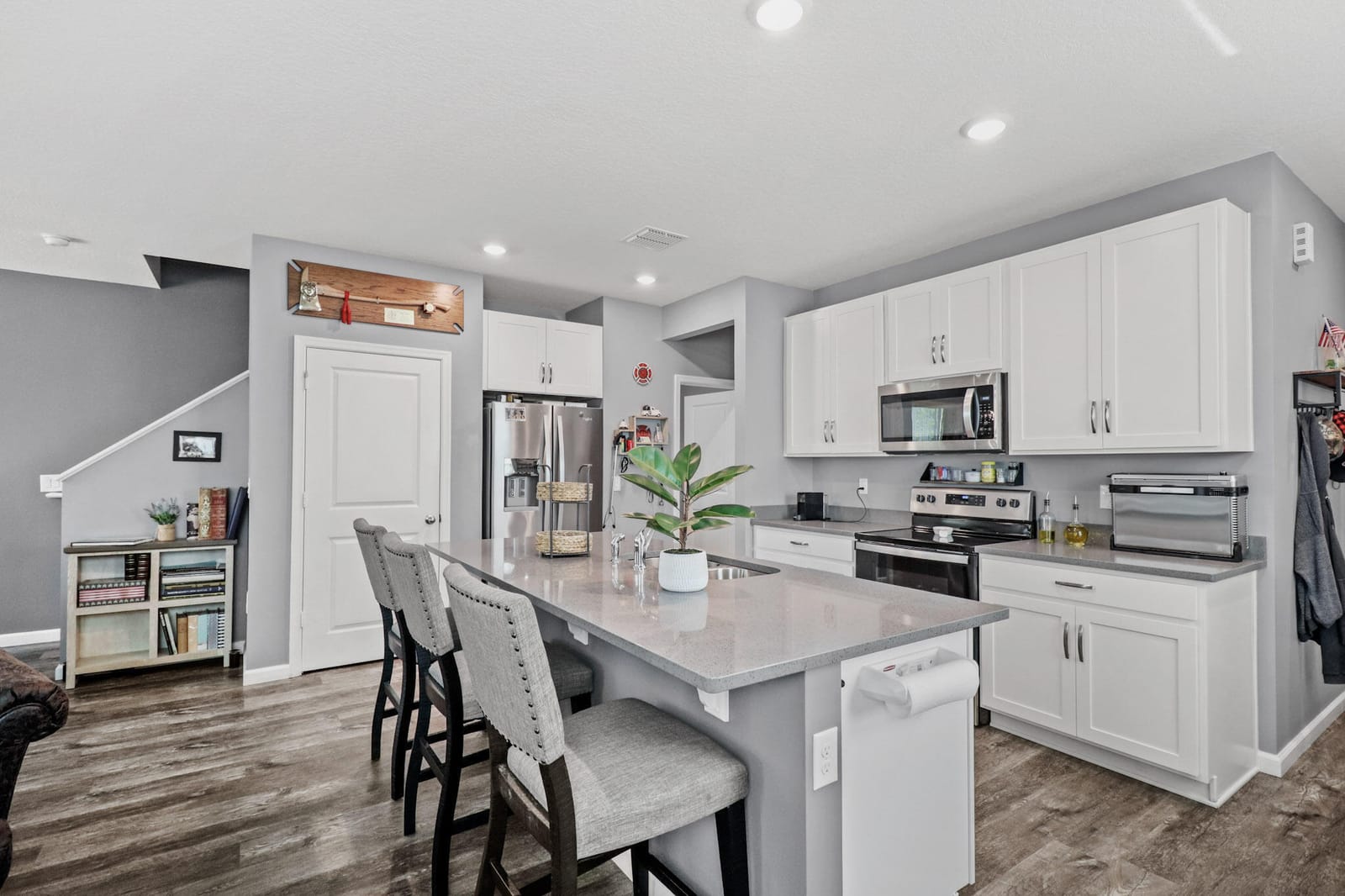 384 SE Sea Hunt Way — photo 6