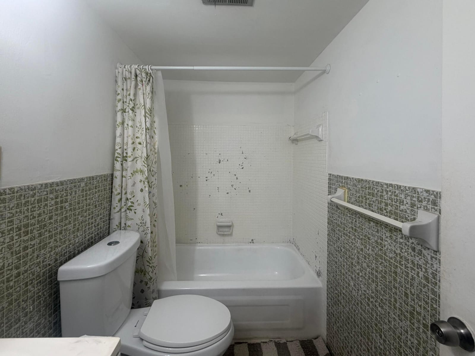 20210 NE 2ND Avenue V14, Miami Gardens, FL 33179 photo 10