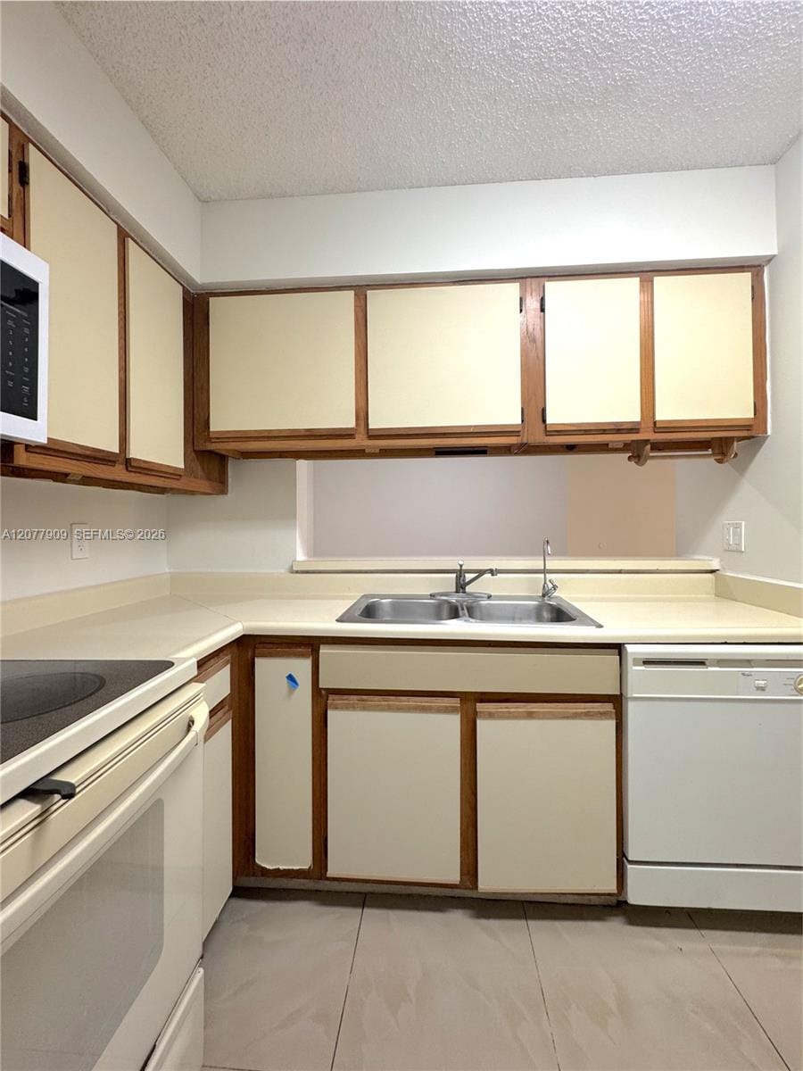 1265 SW 46th Avenue 2201 — photo 2