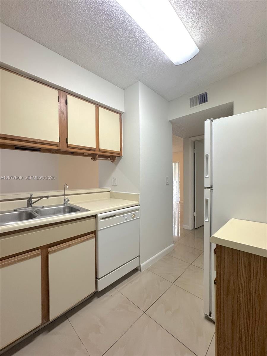 1265 SW 46th Avenue 2201 — photo 3