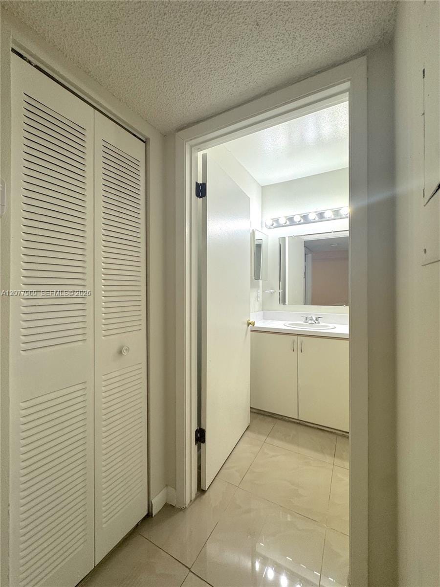 1265 SW 46th Avenue 2201 — photo 4