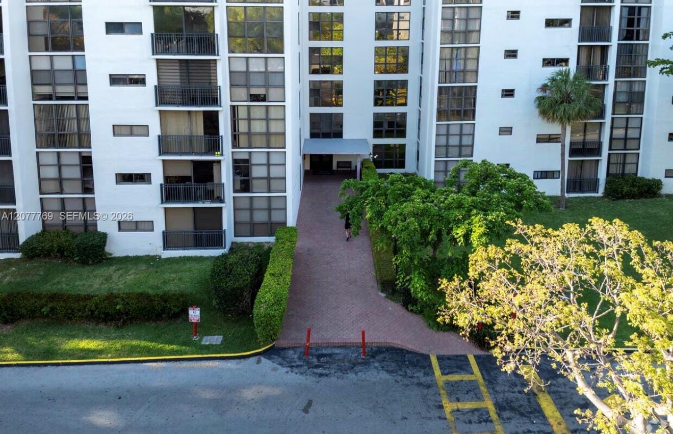 17011 N Bay Road 215 — photo 2