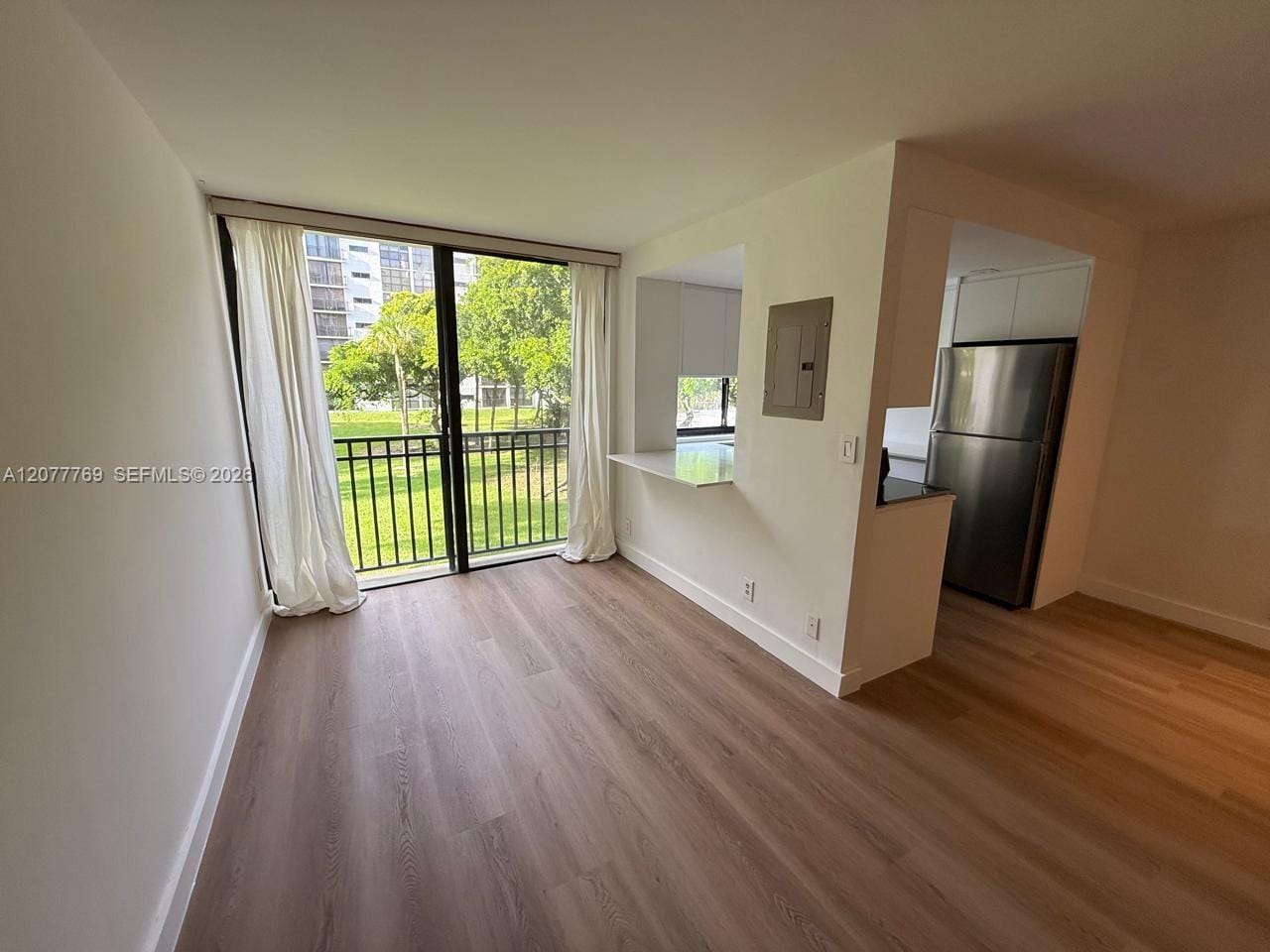 17011 N Bay Road 215 — photo 4
