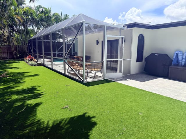 608 NE 24TH Avenue, Pompano Beach, FL 33062