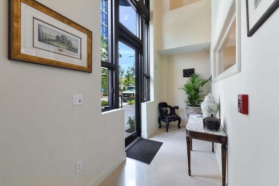 701 S OLIVE Avenue 117 — photo 2