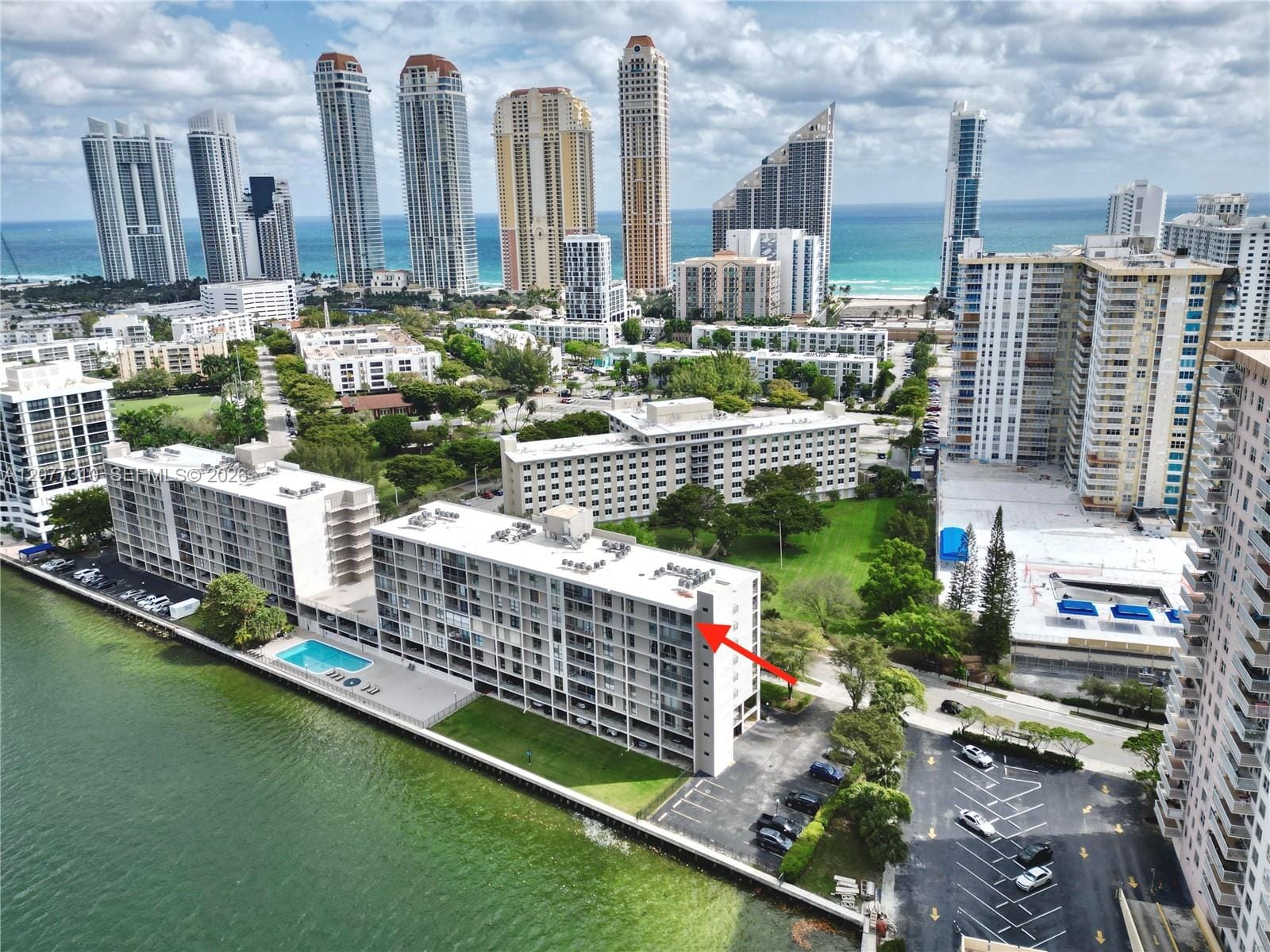 17500 N Bay Road S907, Sunny Isles Beach, FL 33160
