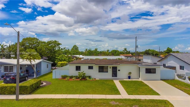 4212 SW 98th Avenue, Miami, FL 33165