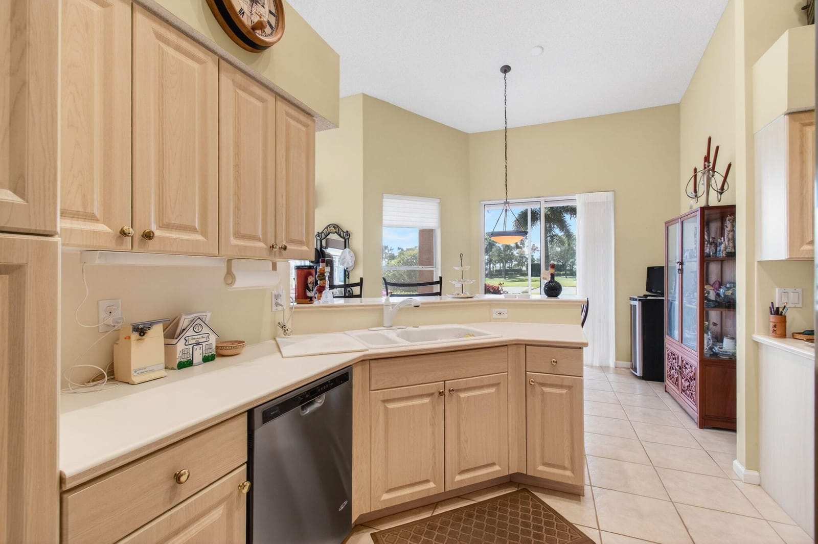 6862 Swansea Lane — photo 9