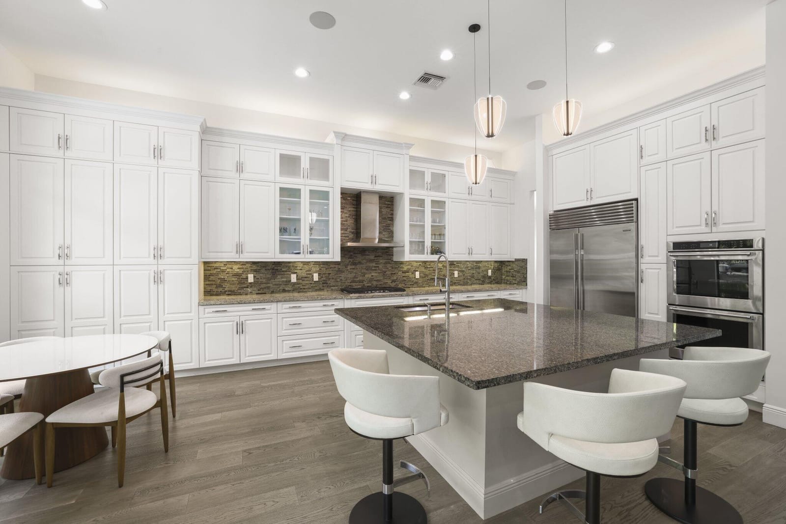 16238 Cabernet Drive — photo 2