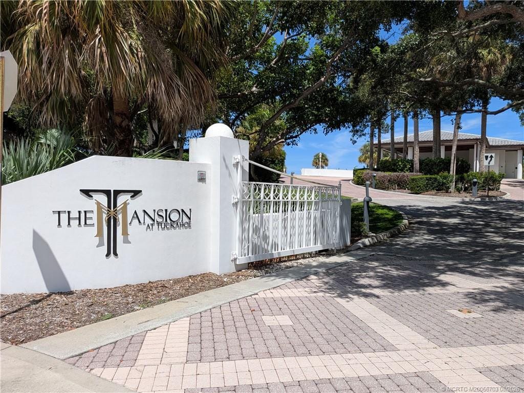 2457 NE Hickory Avenue, Jensen Beach, FL 34957 photo 13