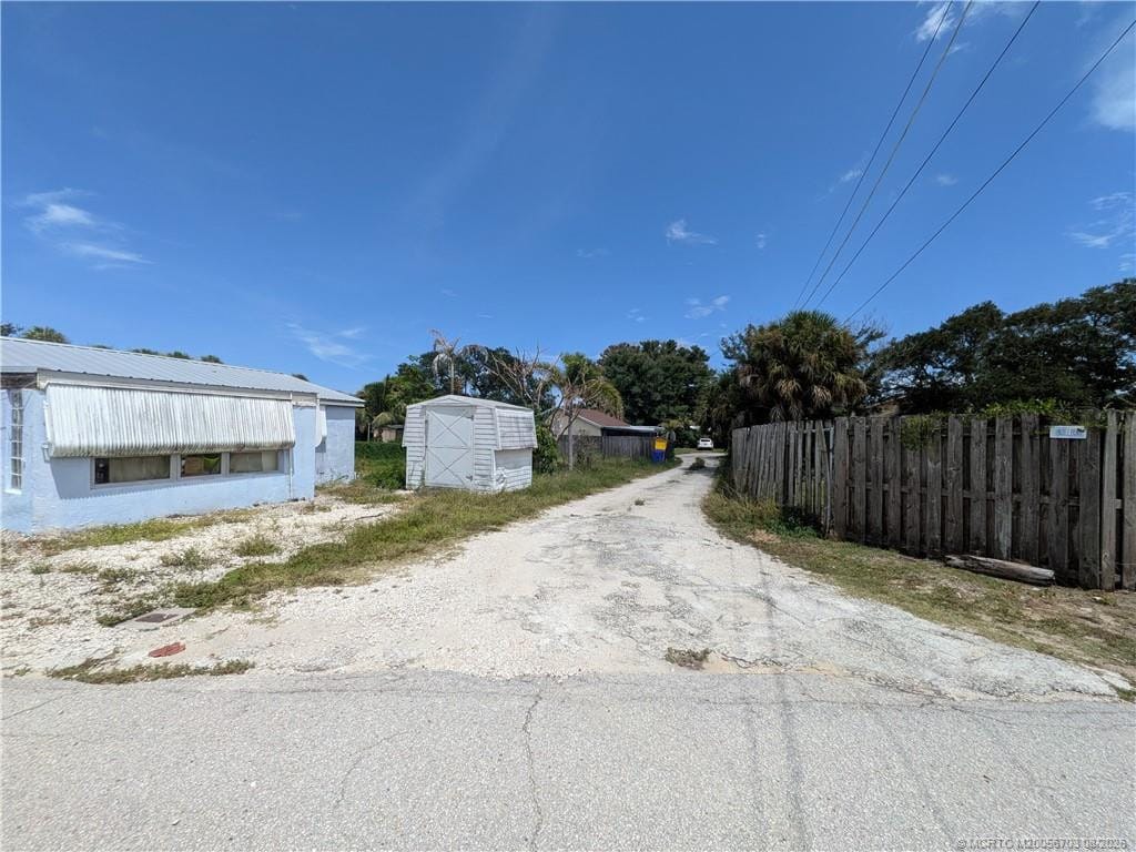 2457 NE Hickory Avenue, Jensen Beach, FL 34957 photo 4