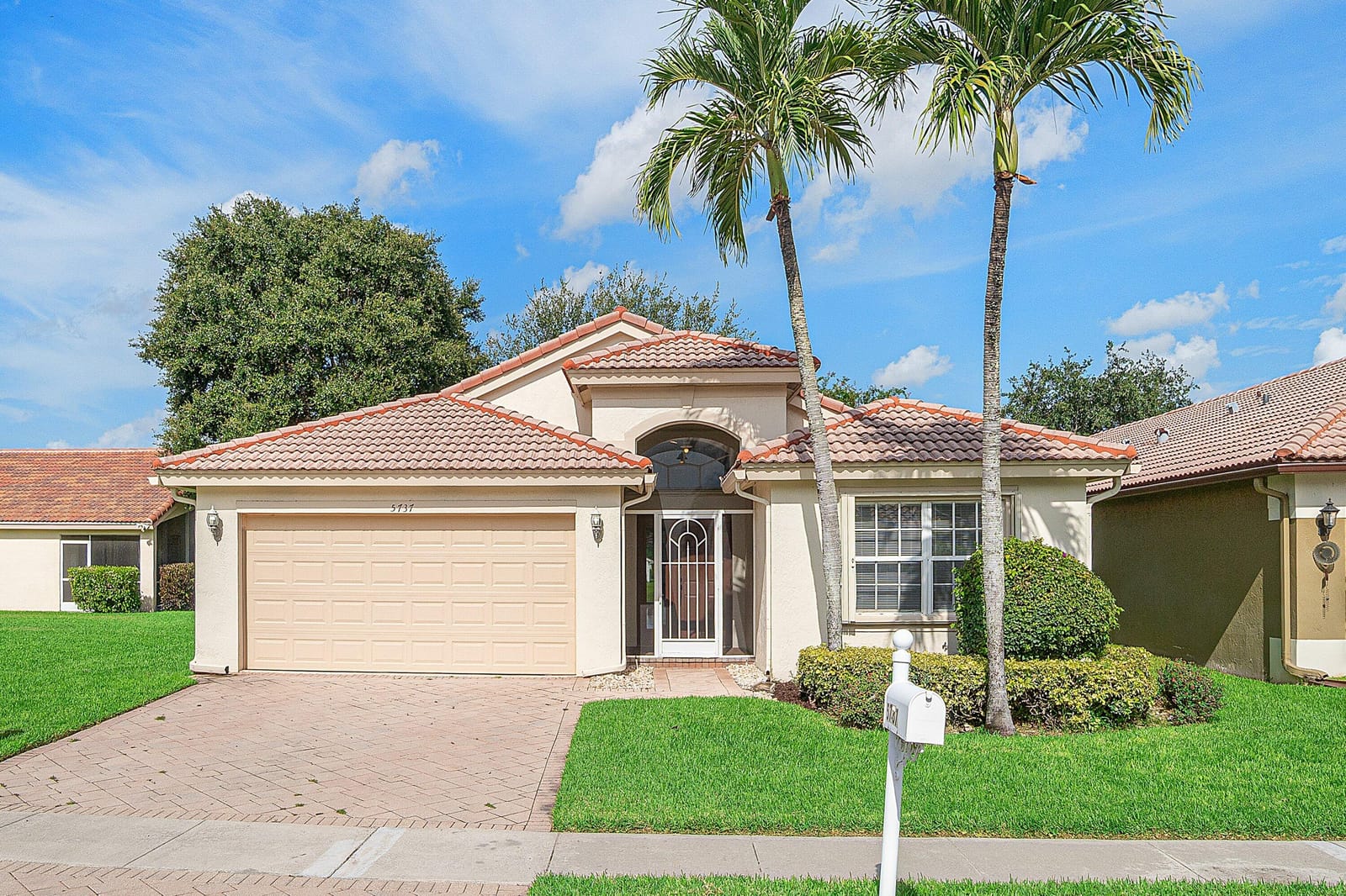 5737 Royal Club Drive, Boynton Beach, FL 33437 photo 1