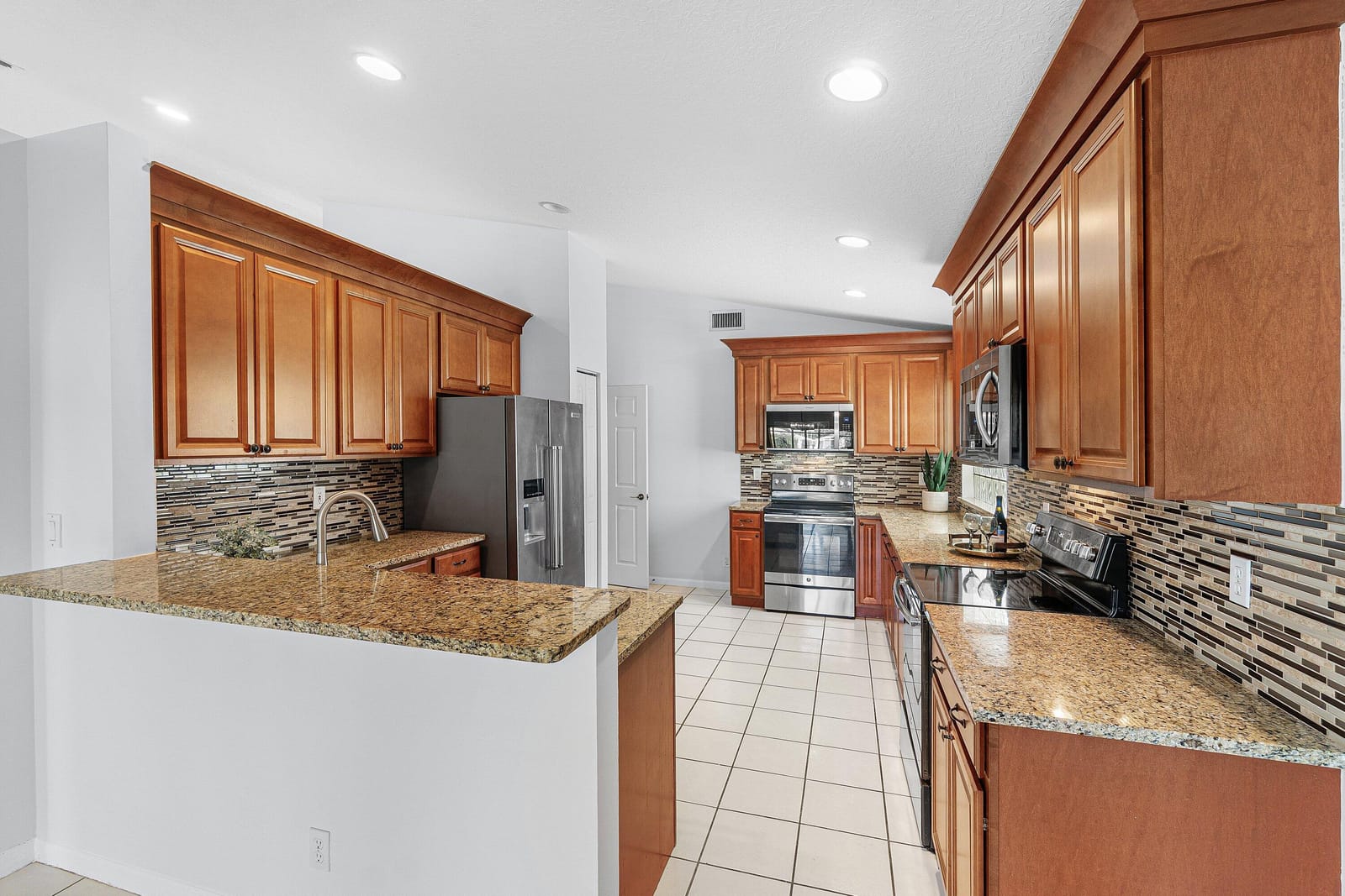 5737 Royal Club Drive, Boynton Beach, FL 33437 photo 9