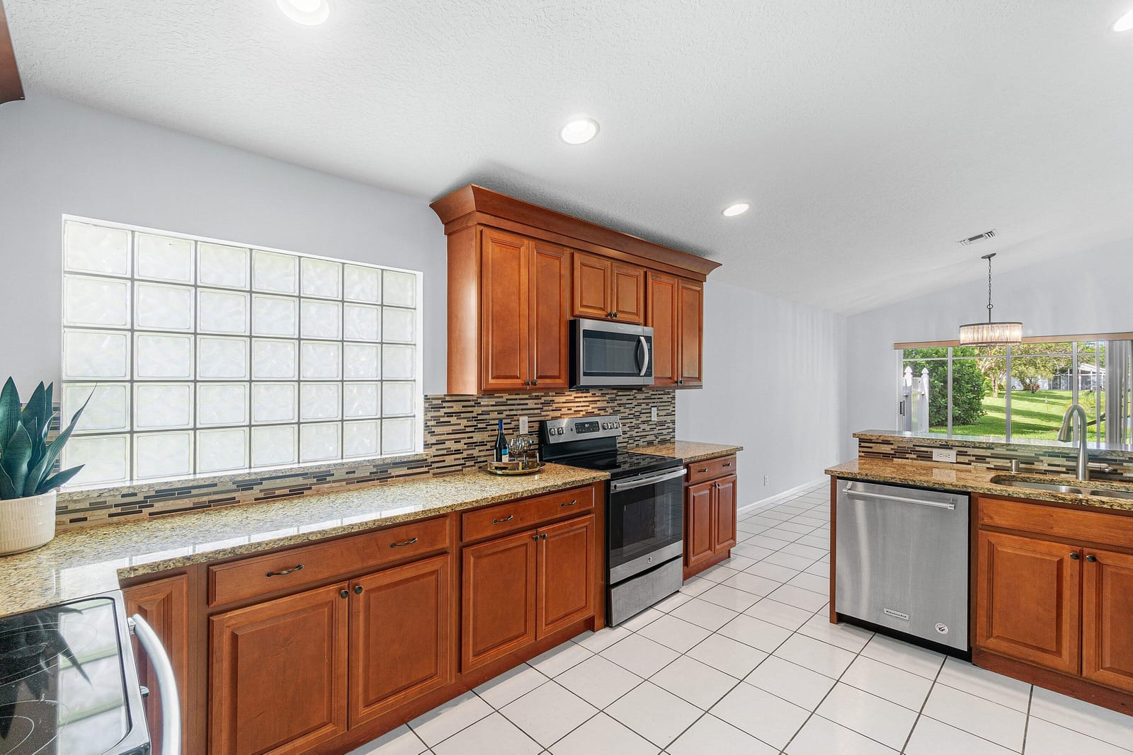 5737 Royal Club Drive, Boynton Beach, FL 33437 photo 11
