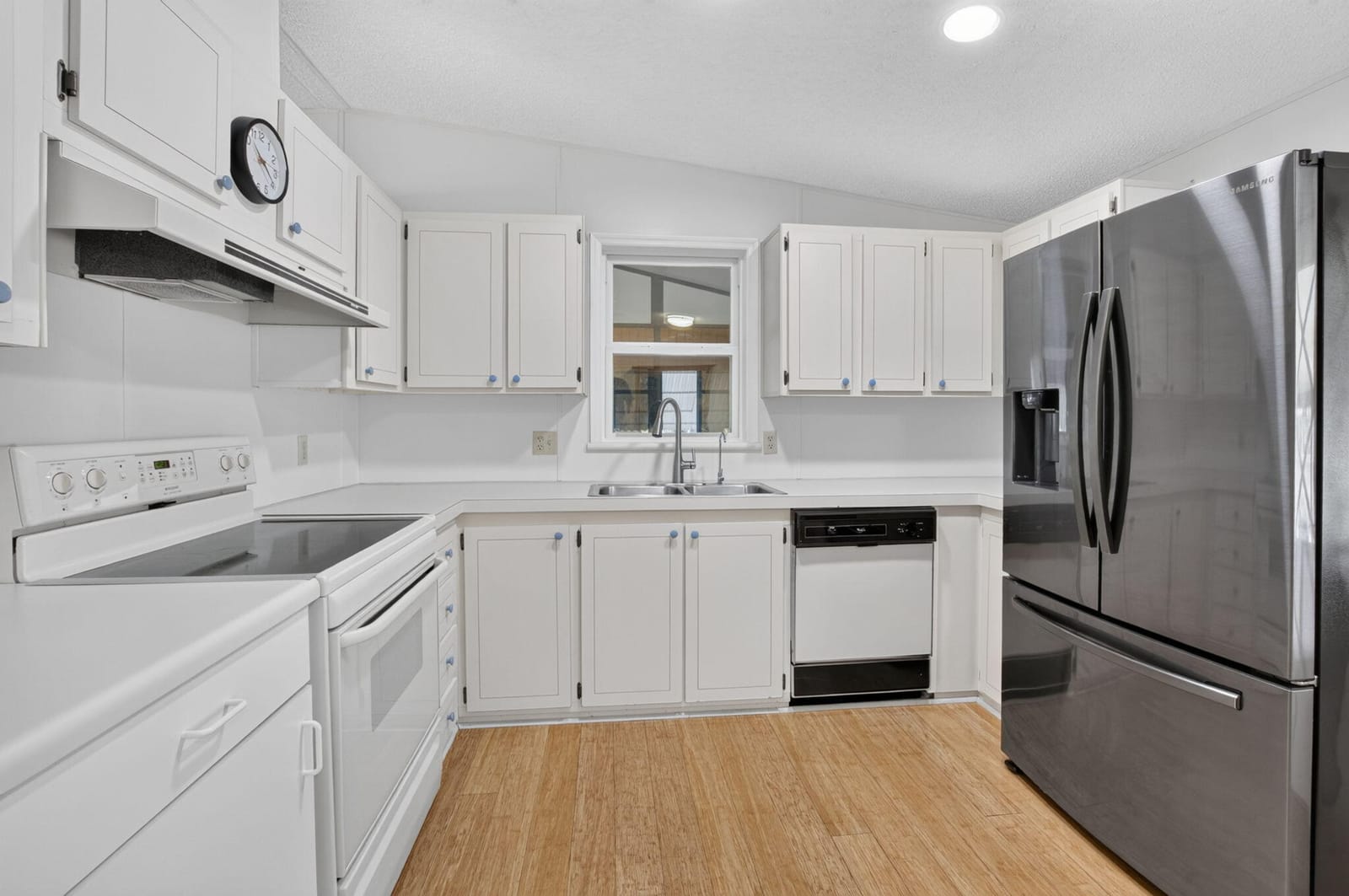 51004 Galina Bay — photo 4