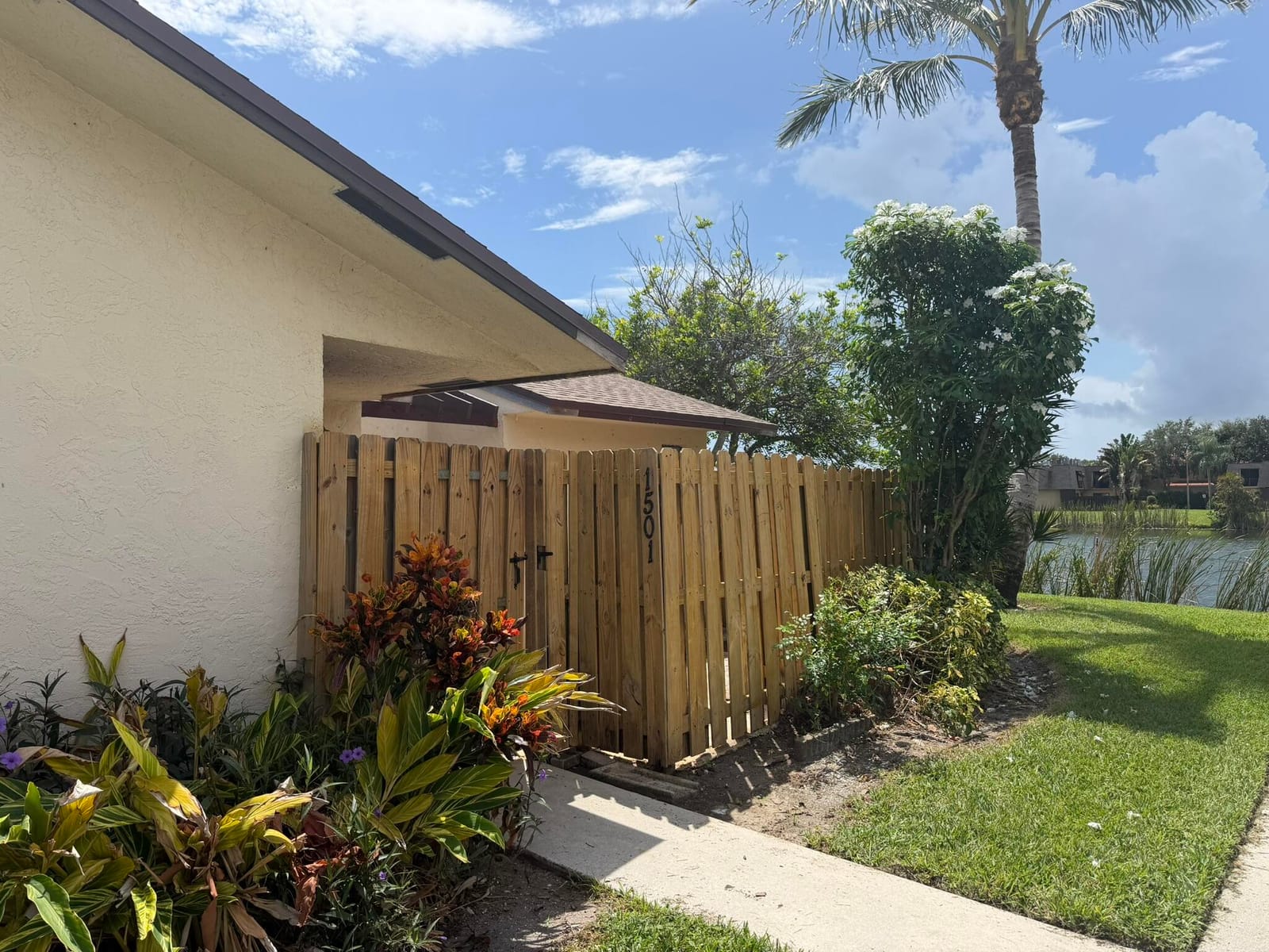 1501 WATERVIEW Circle — photo 1