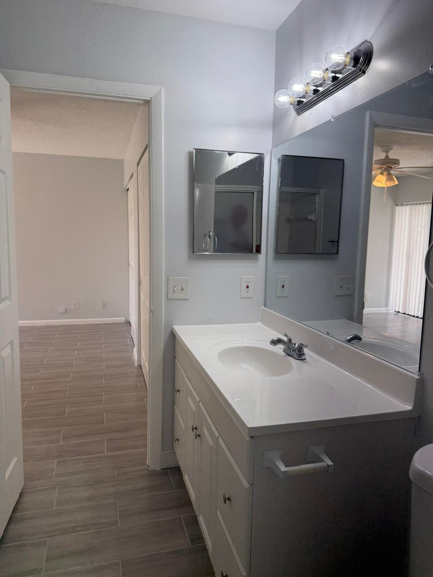 1501 WATERVIEW Circle, Palm Springs, FL 33461 photo 14