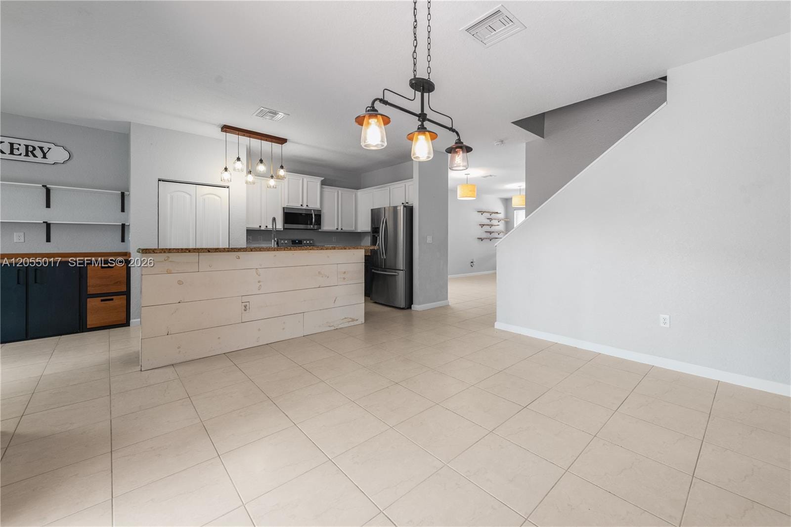 3424 NE 1st Street — photo 6
