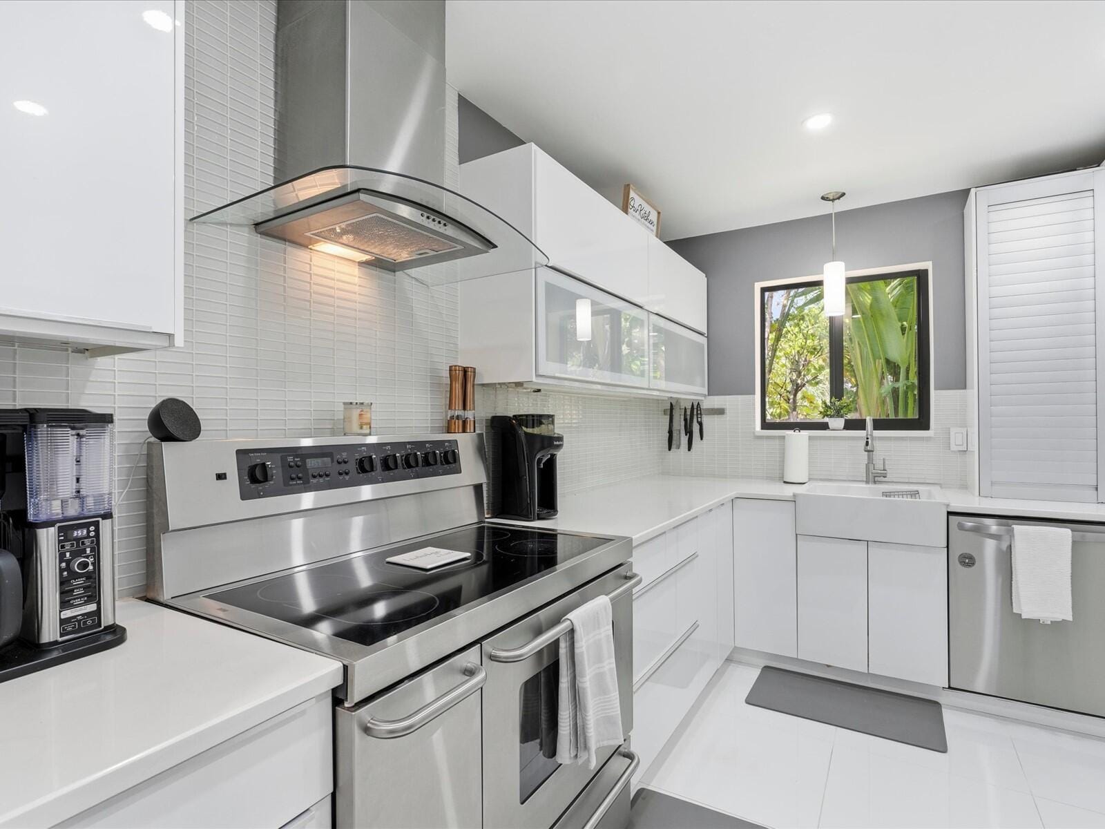 2860 MONROE Street — photo 11