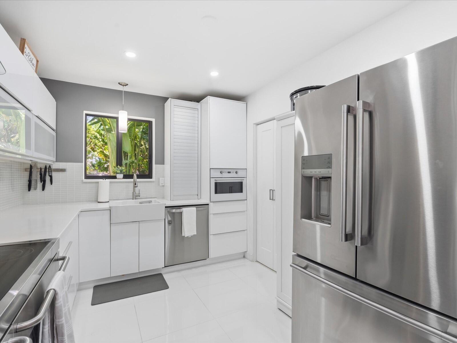 2860 MONROE Street — photo 10
