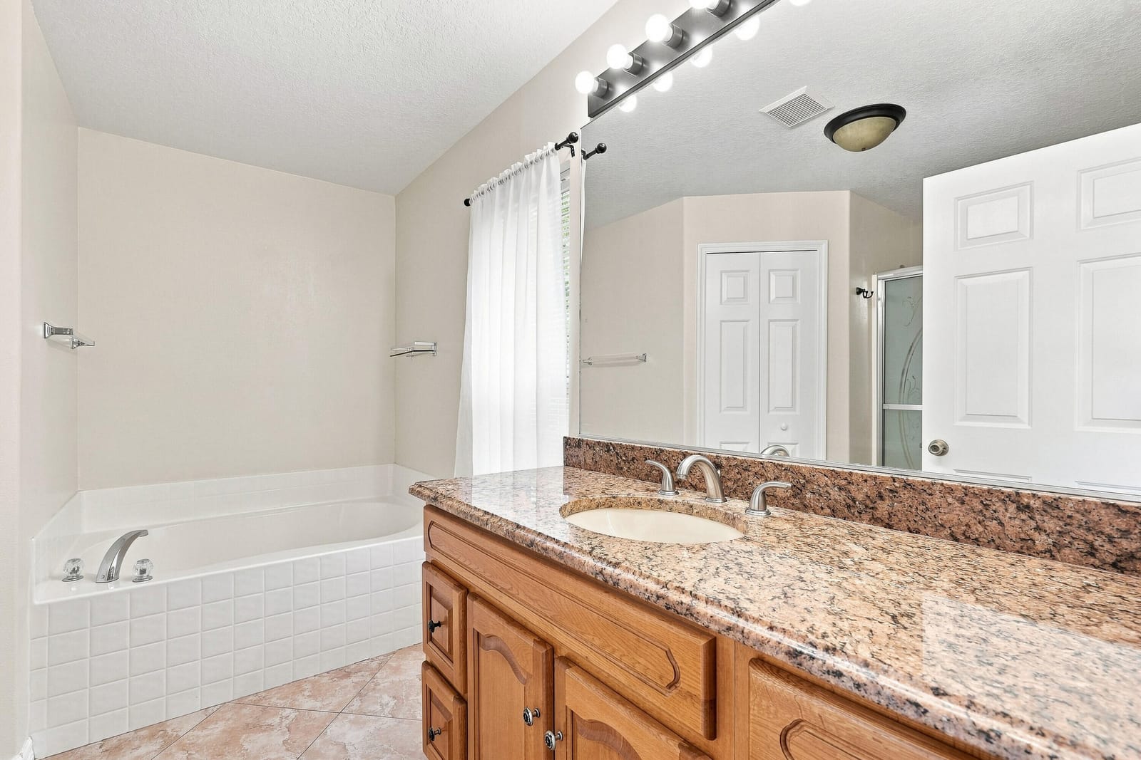 815 Greenleaf Circle, Vero Beach, FL 32960 photo 18