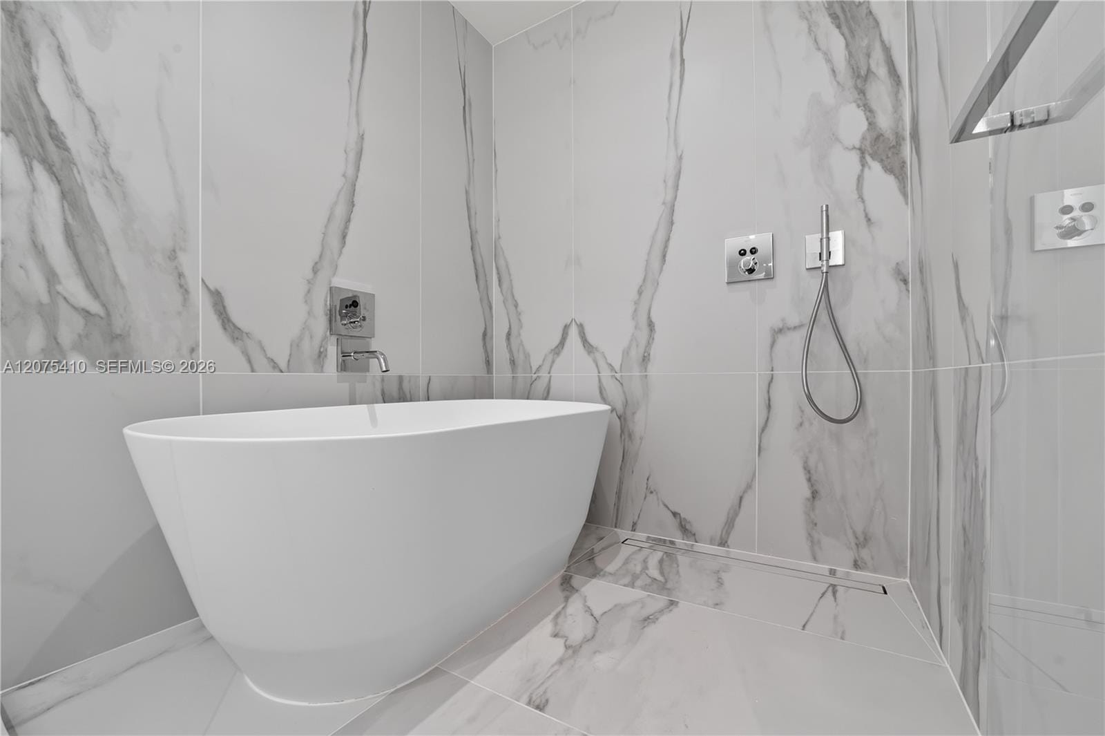 1400 Biscayne Boulevard 1502 — photo 5