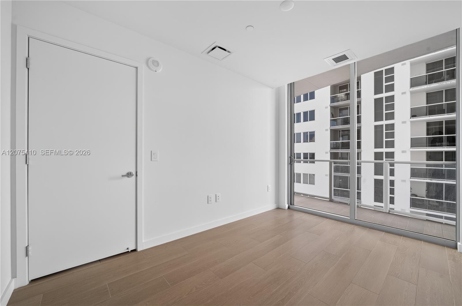 1400 Biscayne Boulevard 1502 — photo 8