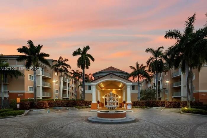 4021 N Pine Island Road 103, Sunrise, FL 33351