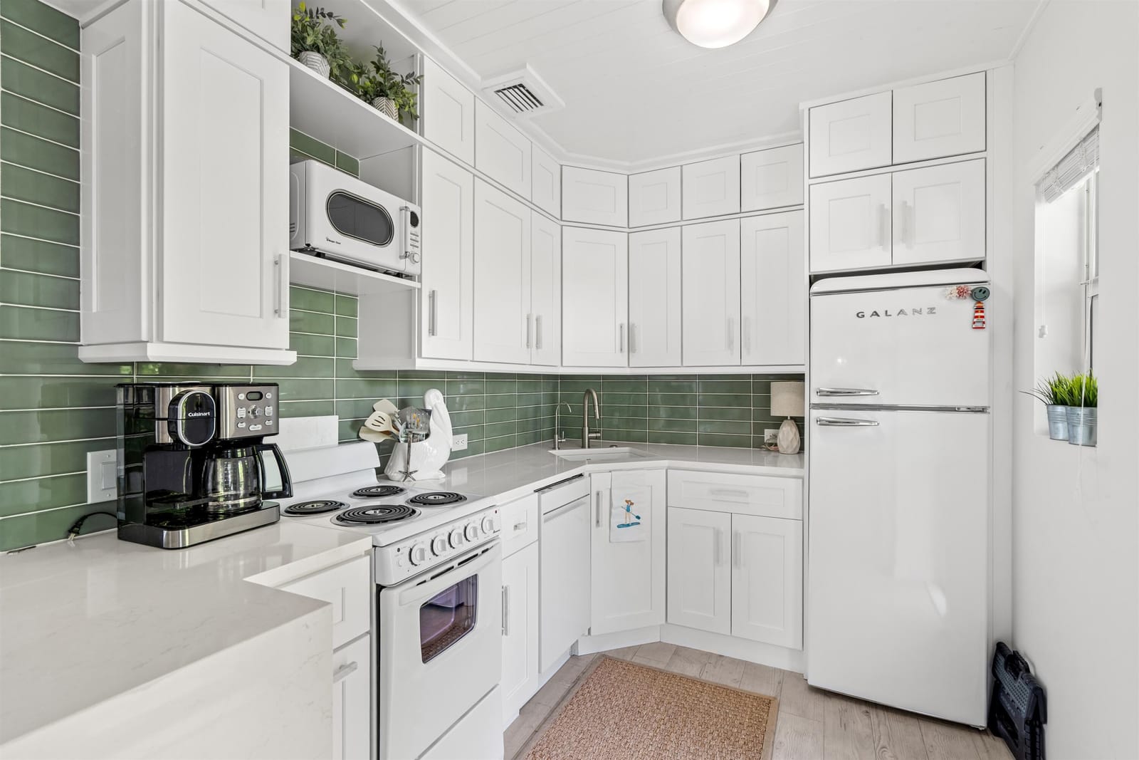 1025 CASUARINA Road 7 — photo 9