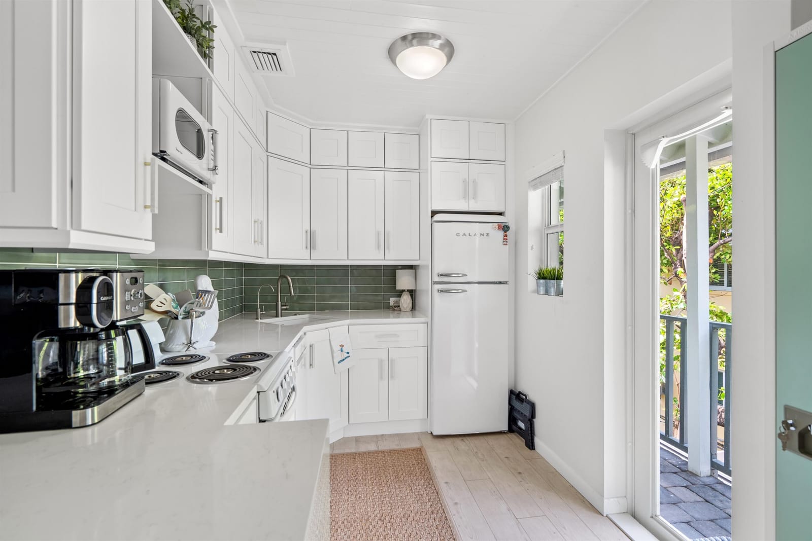 1025 CASUARINA Road 7 — photo 10