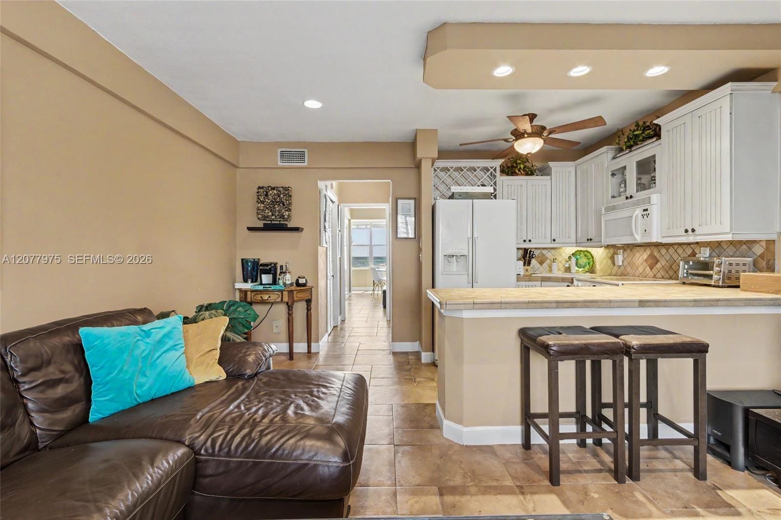 1801 S Surf Road 2G — photo 2