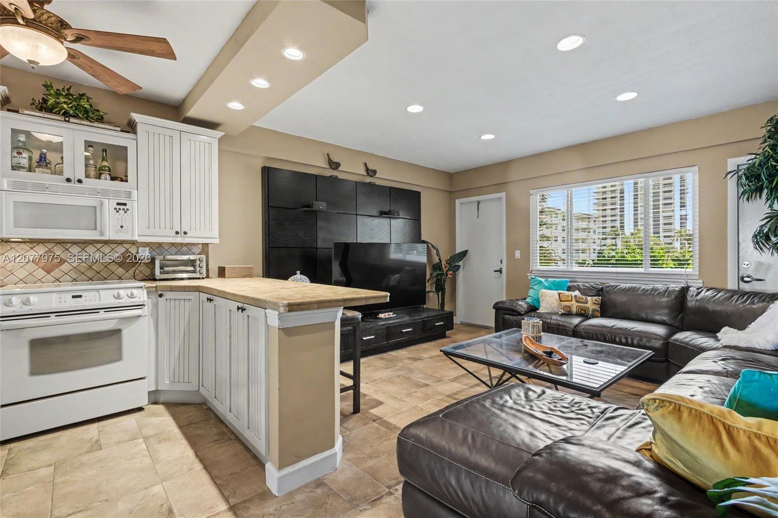 1801 S Surf Road 2G — photo 3
