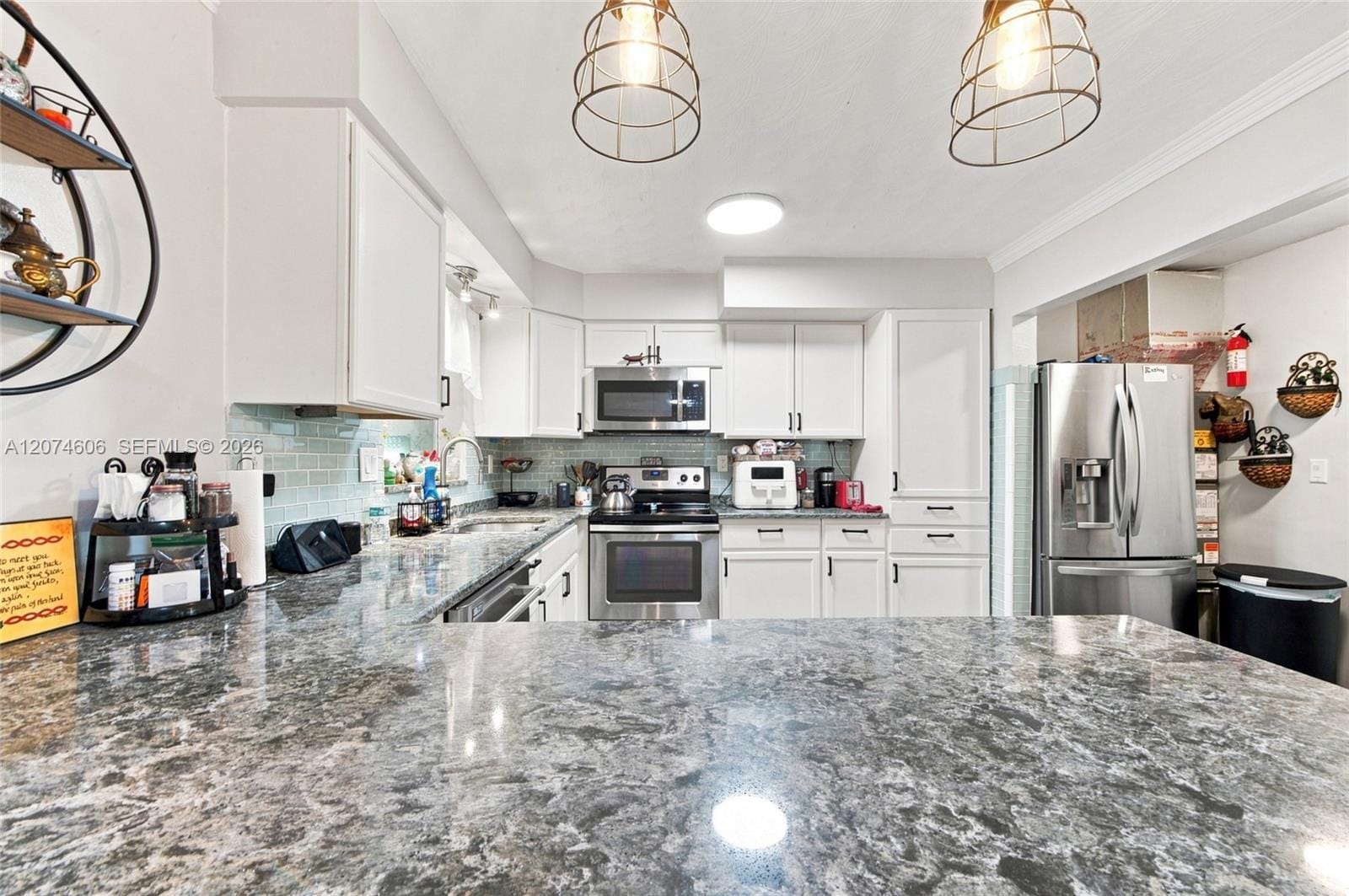 1540 NE 34th Street — photo 12
