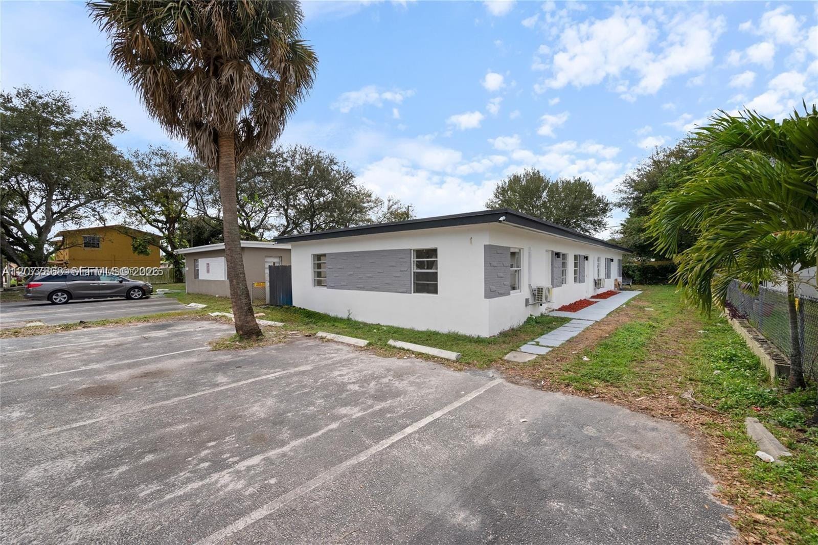 417 NW 15th Avenue, Fort Lauderdale, FL 33311 photo 2