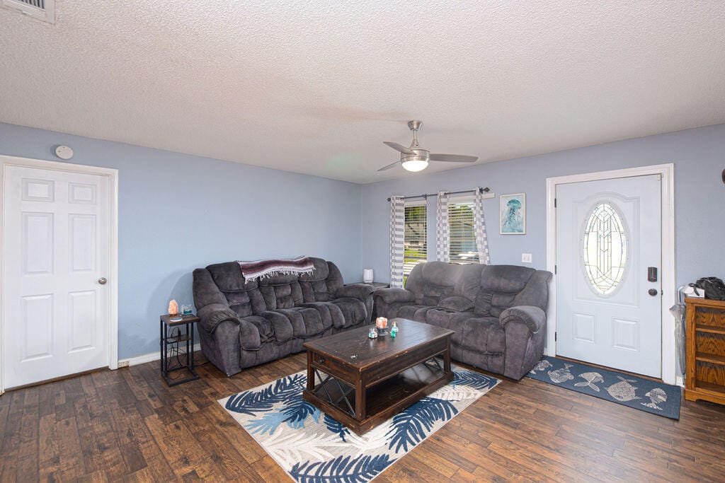 1337 SE ROANOKE Street — photo 2