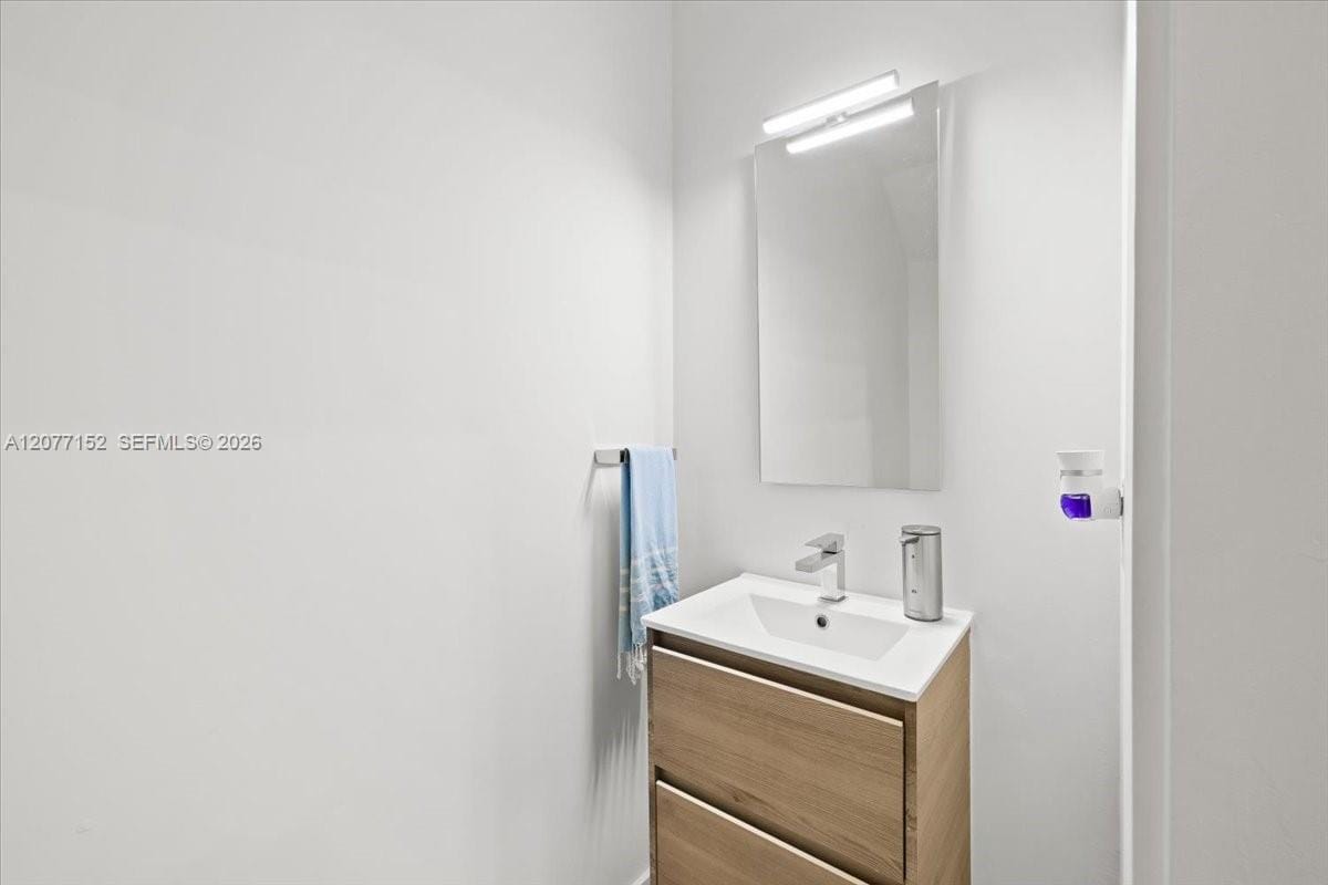 808 NW 44th Terrace — photo 11