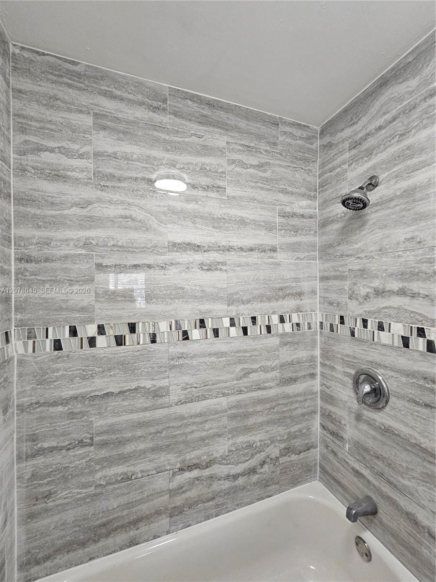 6580 W 27th Court 58-24, Hialeah, FL 33016 photo 3