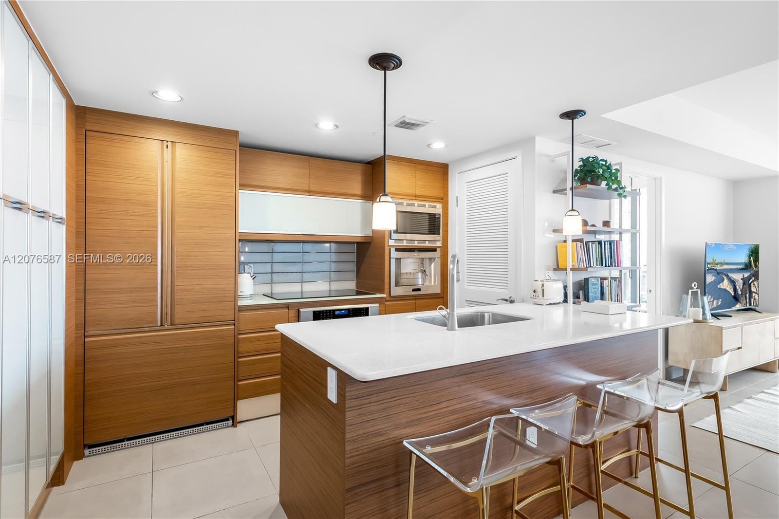 5875 Collins Avenue 903, Miami Beach, FL 33140 photo 4