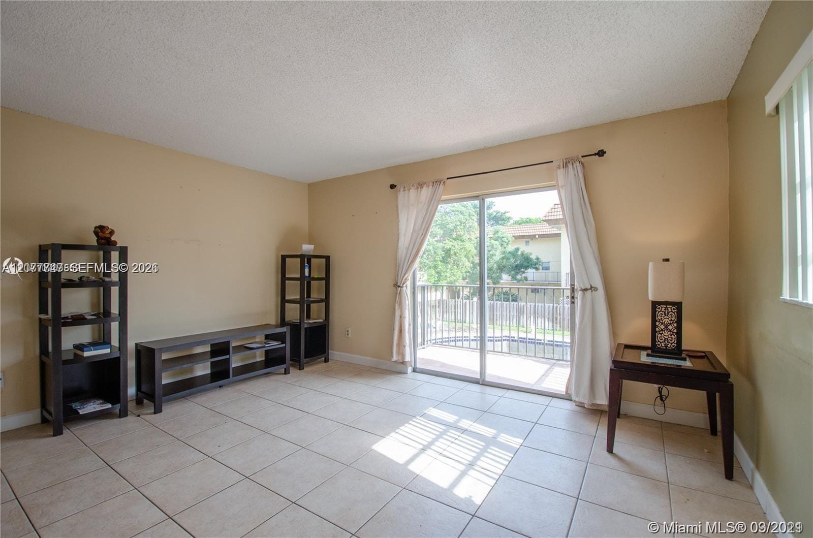 8650 SW 109th Avenue 3-223 — photo 3