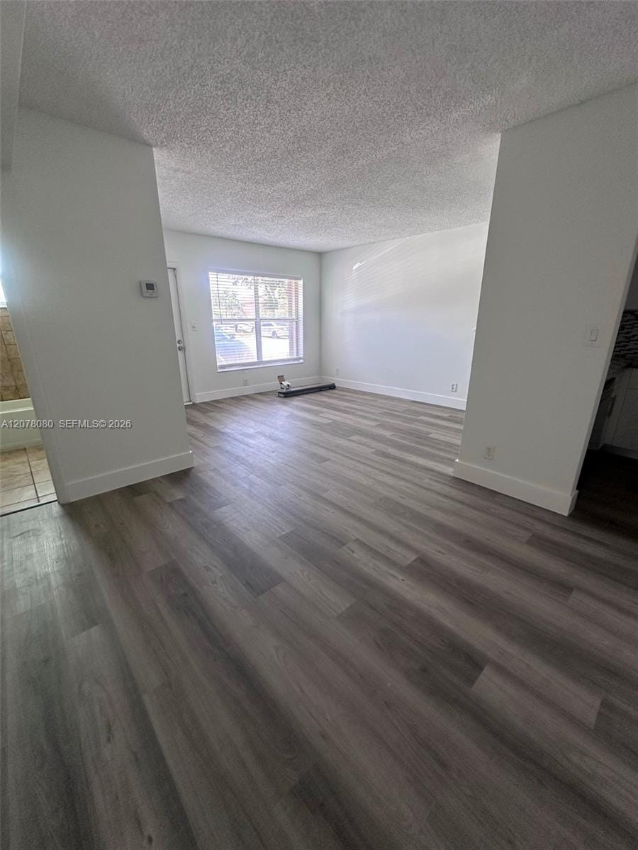 10049 Winding Lake Road 103 — photo 3