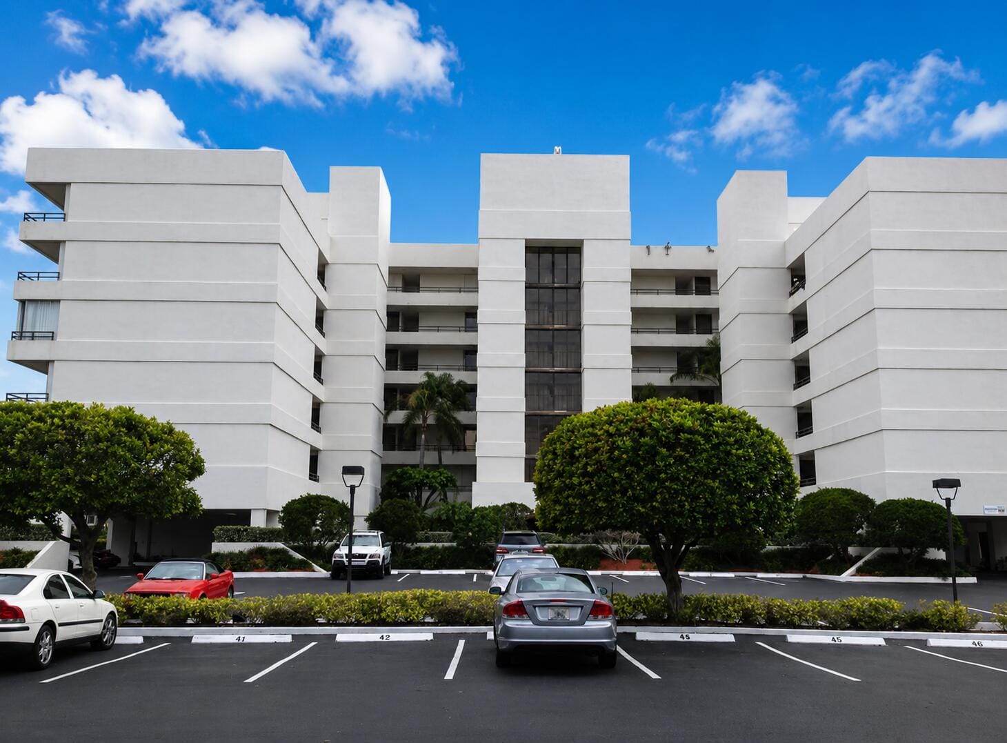3555 S OCEAN Boulevard 411, South Palm Beach, FL 33480