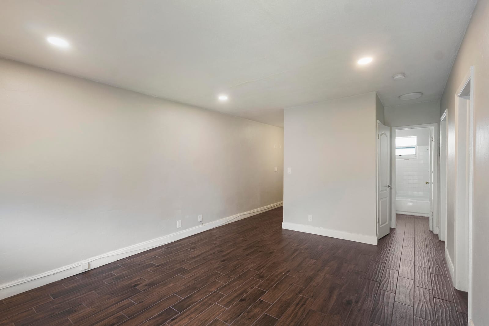 730 NW 4th Avenue 3 — photo 2