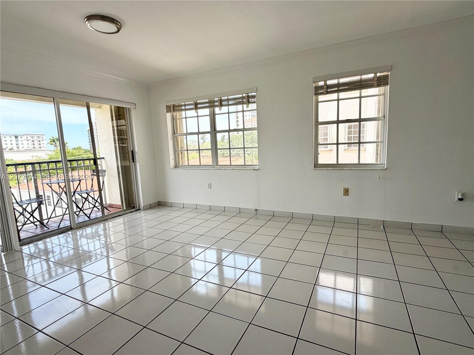37 Majorca Avenue 402 — photo 4