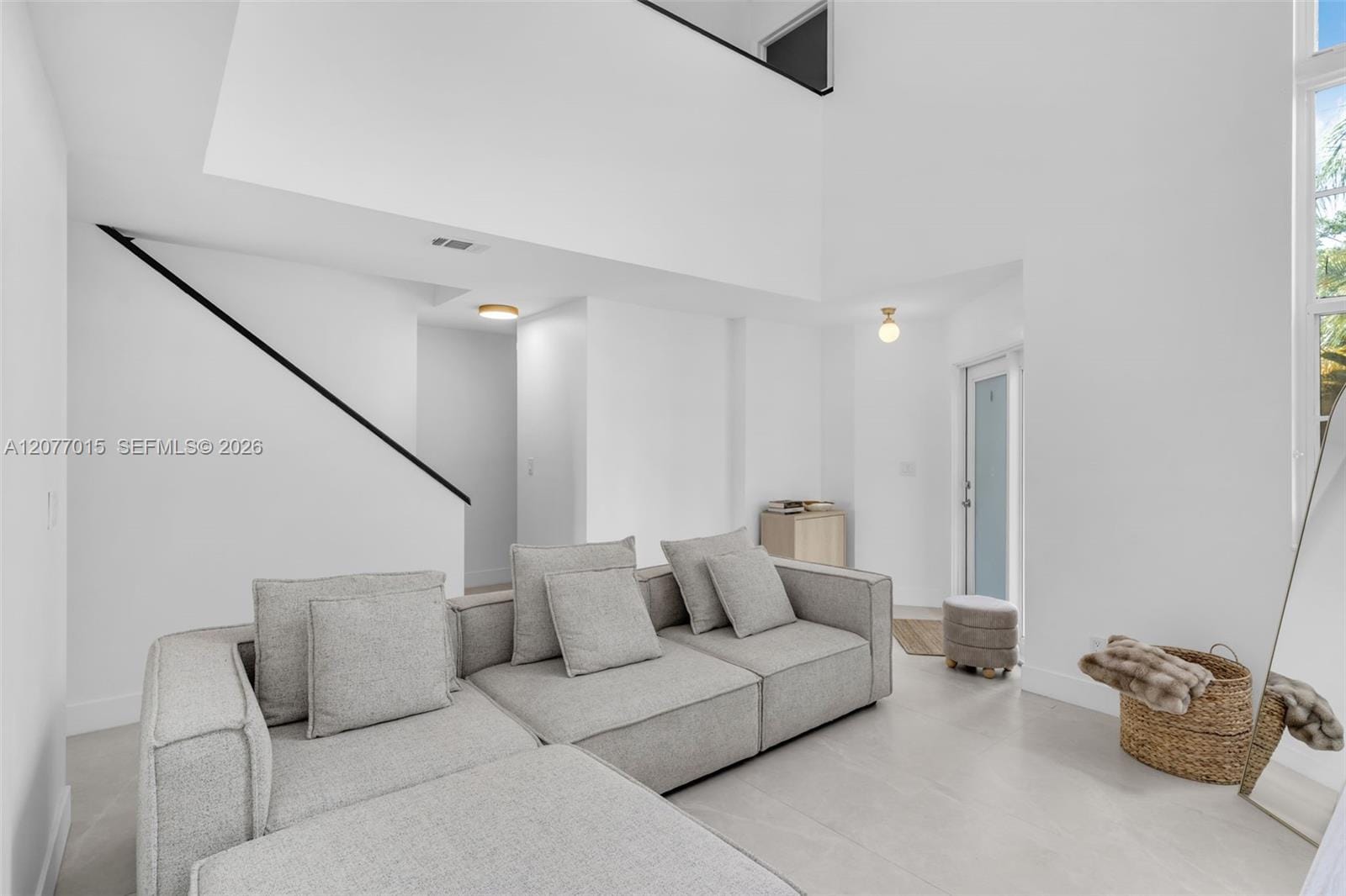 8407 SW 208th Terrace — photo 4