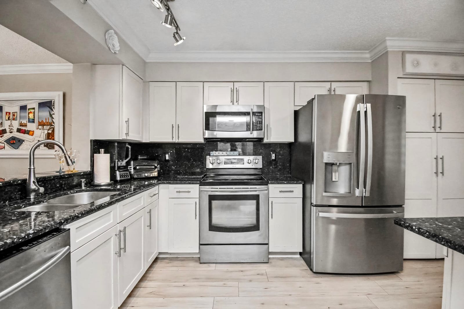 14112 Huntington Pointe Drive 401 — photo 8